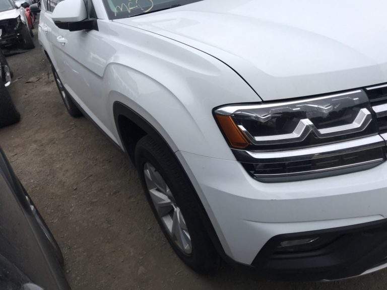 435367_e50e024fa6634d58b7616dc9131f9674