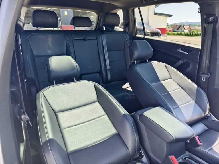 filter: 0; fileterIntensity: 0.0; filterMask: 0; captureOrientation: 0;
runfunc: 0; algolist: 0;
multi-frame: 1;
brp_mask:0;
brp_del_th:0.0000,0.0000;
brp_del_sen:0.0000,0.0000;
motionR: 0;
delta:null;
module: photo;hw-remosaic: false;touch: (-1.0, -1.0);sceneMode: 13107200;cct_value: 0;AI_Scene: (-1, -1);aec_lux: 141.0;aec_lux_index: 0;albedo:  ;confidence:  ;motionLevel: 0;weatherinfo: weather?null, icon:null, weatherInfo:100;temperature: 38;