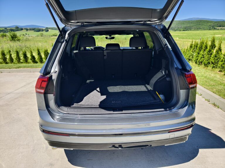 filter: 0; fileterIntensity: 0.0; filterMask: 0; captureOrientation: 0;
runfunc: 0; algolist: 0;
multi-frame: 1;
brp_mask:0;
brp_del_th:0.0000,0.0000;
brp_del_sen:0.0000,0.0000;
motionR: 0;
delta:null;
module: photo;hw-remosaic: false;touch: (-1.0, -1.0);sceneMode: 13107200;cct_value: 0;AI_Scene: (-1, -1);aec_lux: 205.0;aec_lux_index: 0;albedo:  ;confidence:  ;motionLevel: 0;weatherinfo: weather?null, icon:null, weatherInfo:100;temperature: 38;