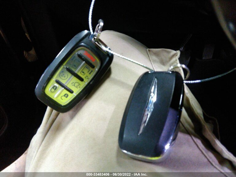 2C4RC1FG5JR204521-11