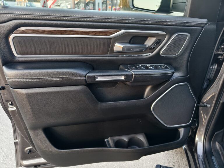 filter: 0; fileterIntensity: 0.0; filterMask: 0; captureOrientation: 0;
runfunc: 0; algolist: 0;
multi-frame: 1;
brp_mask:0;
brp_del_th:0.0000,0.0000;
brp_del_sen:0.0000,0.0000;
motionR: 0;
delta:null;
module: photo;hw-remosaic: false;touch: (-1.0, -1.0);sceneMode: 13107200;cct_value: 0;AI_Scene: (-1, -1);aec_lux: 269.0;aec_lux_index: 0;albedo:  ;confidence:  ;motionLevel: 0;weatherinfo: weather?null, icon:null, weatherInfo:100;temperature: 24;