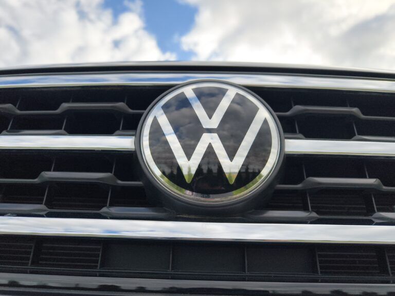 filter: null; fileterIntensity: null; filterMask: null; captureOrientation: 0;
runfunc: 0; algolist: 0;
multi-frame: 1;
brp_mask:0;
brp_del_th:null;
brp_del_sen:null;
motionR: 0;
delta:null;
module: advanced;hw-remosaic: false;touch: (-1.0, -1.0);sceneMode: 0;cct_value: 0;AI_Scene: (-1, -1);aec_lux: 135.0;aec_lux_index: 0;albedo:  ;confidence:  ;motionLevel: 0;weatherinfo: weather?null, icon:null, weatherInfo:100;temperature: 28;