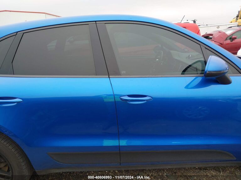 WP1AA2A57HLB82909-13