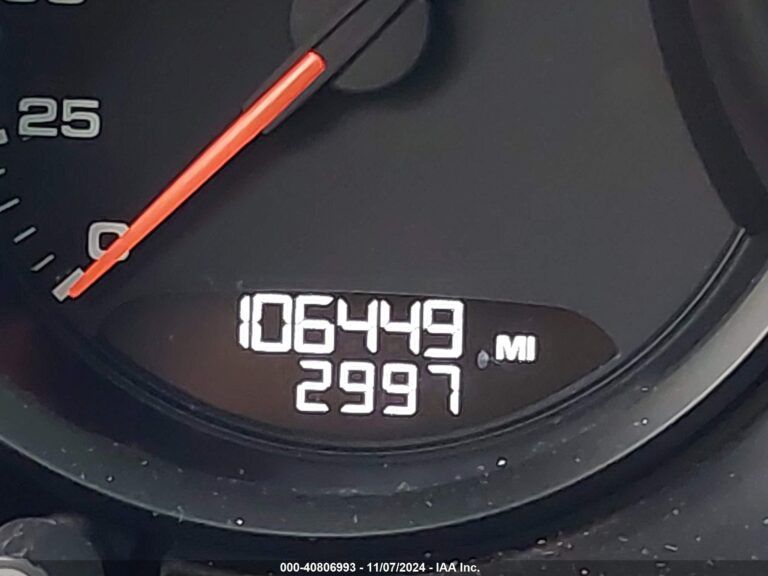 WP1AA2A57HLB82909-15