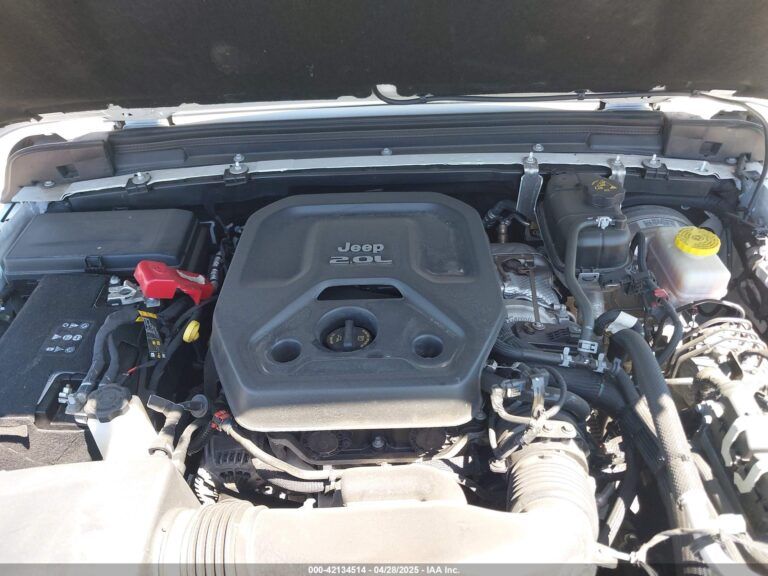 1C4HJXEN2MW528137-10