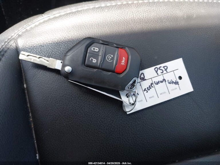 1C4HJXEN2MW528137-11