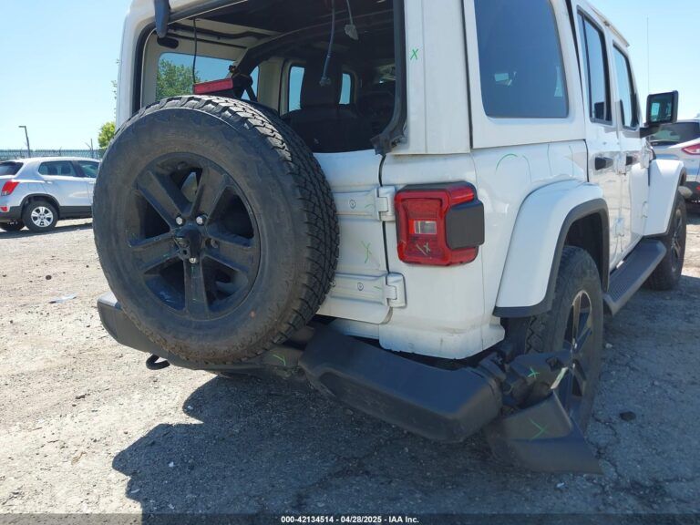 1C4HJXEN2MW528137-22