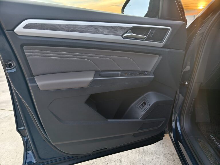 filter: 0; fileterIntensity: 0.0; filterMask: 0; captureOrientation: 0;
runfunc: 0; algolist: 0;
multi-frame: 1;
brp_mask:0;
brp_del_th:0.0000,0.0000;
brp_del_sen:0.0000,0.0000;
motionR: 0;
delta:null;
module: photo;hw-remosaic: false;touch: (-1.0, -1.0);sceneMode: 13107200;cct_value: 0;AI_Scene: (-1, -1);aec_lux: 290.0;aec_lux_index: 0;albedo:  ;confidence:  ;motionLevel: 0;weatherinfo: weather?null, icon:null, weatherInfo:100;temperature: 22;