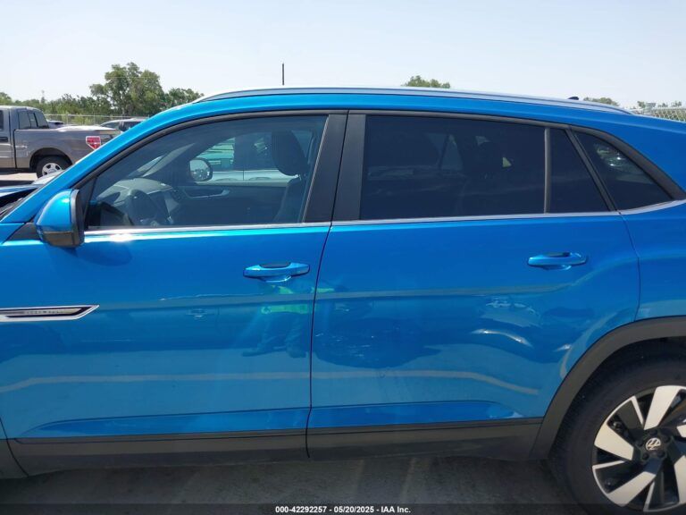 1V2HE2CA6RC218474-14