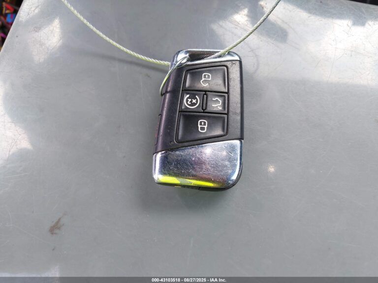 1V2RR2CA9MC523565-11